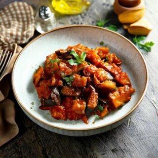 Auberginen-Dattel-Ragout