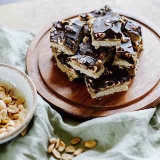 Erdnuss-Karamell-Riegel