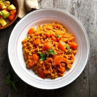 Apfel-Möhren Curry mit  Bulgur