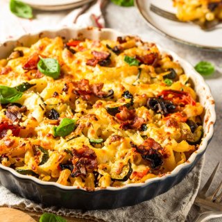 Makkaronipizza mit Speck