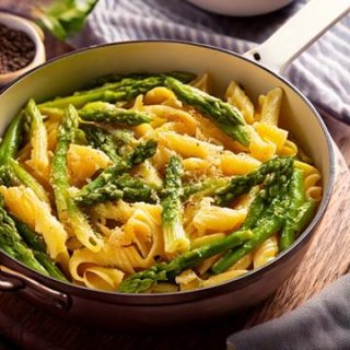 One Pot Pasta mit Spargel