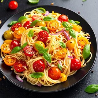 Spaghetti mit bunten Pomodorini