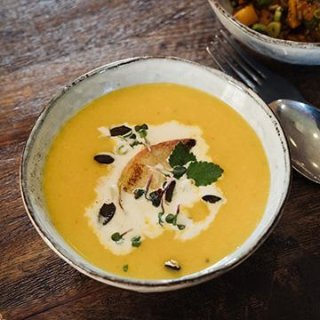 Kürbis-Apfel-Suppe