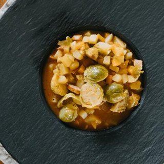 Kartoffel-Topf mit Rosenkohl