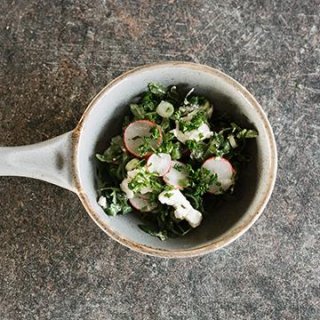 Rucolasalat mit Kräutern