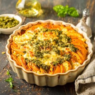 Kürbisgratin mit Pestokruste