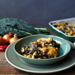 Schwarzkohl-Nudelauflauf