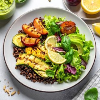 Salat mit gebackener Zucchini