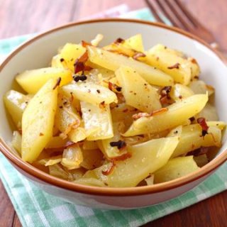 Spitzkohl mit karamellisierten Äpfeln