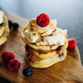 Blaubeer-Himbeer-Pancakes