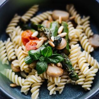 Pasta mit Zuckerschoten