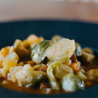 Kartoffeltopf mit Rosenkohl