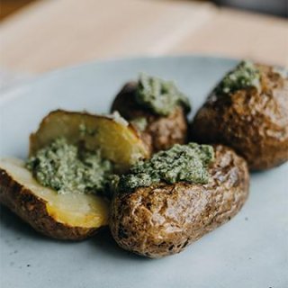 Koriander Walnuss Pesto