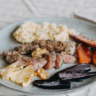 Lammlachs mit Selleriepüree & Rosmarin-Nussbutter