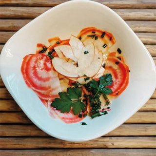 Ringelbete-Salat mit Honig-Senf-Dressing