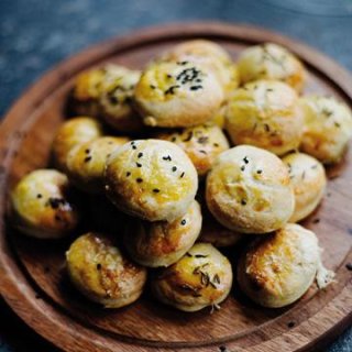 Ungarische Butterpogatschen