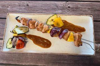 Hähnchenspieße in Ananas-Chili-Marinade