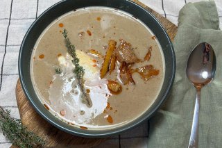 Maronensüppchen mit Parmesanchips