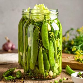 Knackerbsen mit Dill und Knoblauch