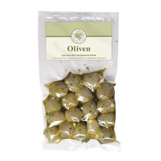 Grüne Oliven gefüllt mit Knoblauch