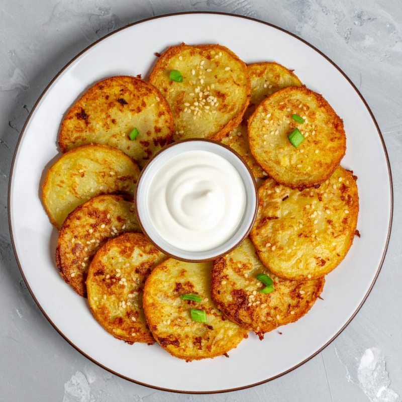 Kartoffelscheiben mit Sesamquark
