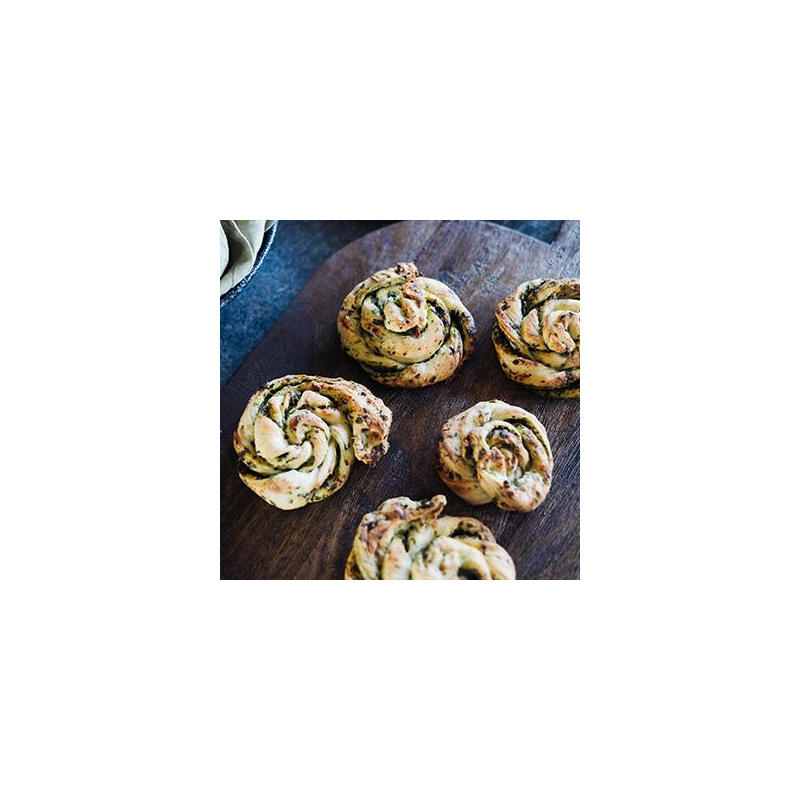 Herzhafte Hefekräuterknoten