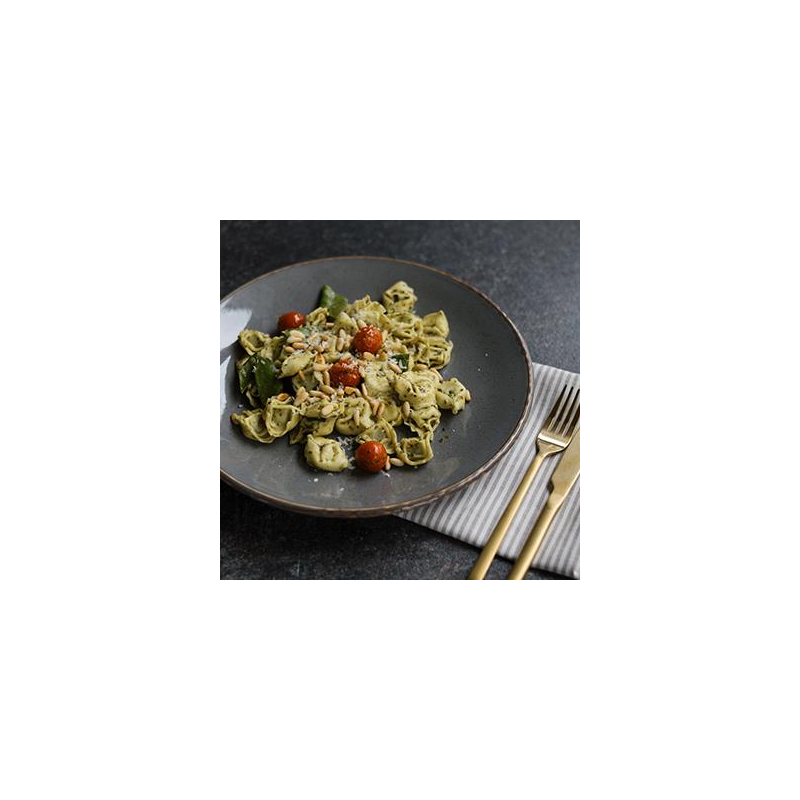 Tortellini mit Zuckerschoten und Tomaten